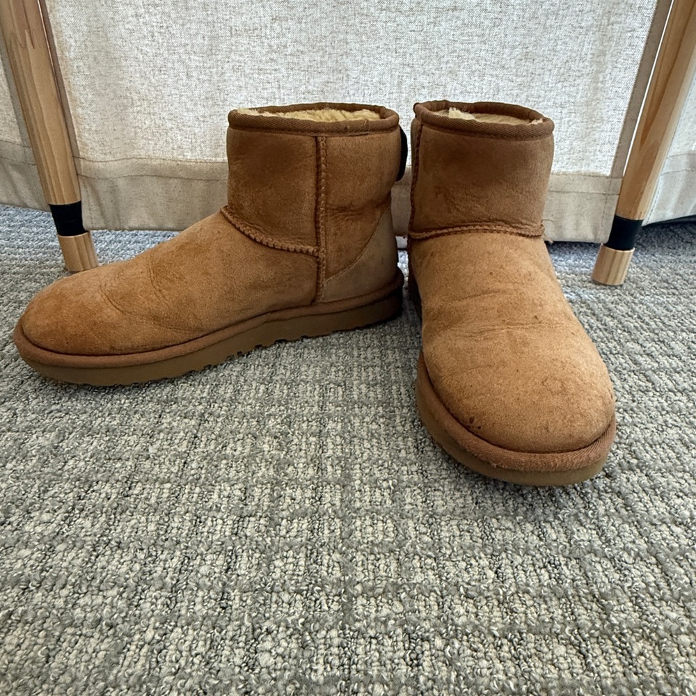 Ugg Classic Mini - loved but still in great shape
